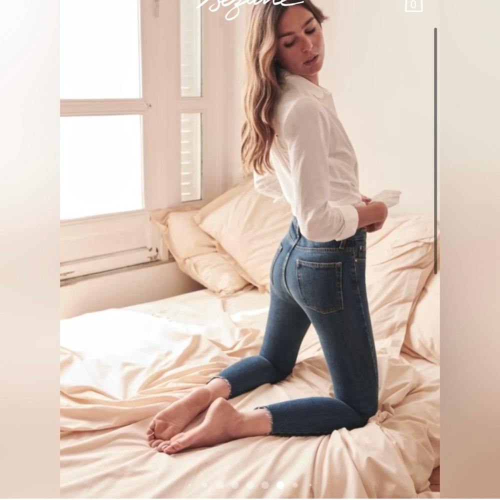 Sezane Women's Straight Leg Jeans in Medium Blue